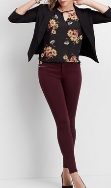 #195 Maurices Maroon Stretch Skinny  Jeans sz SR